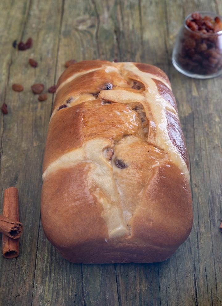 the baked hot cross bun loaf