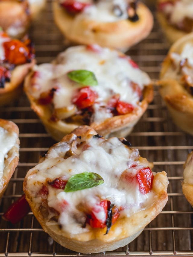 Easy Veggie Pizza Muffins