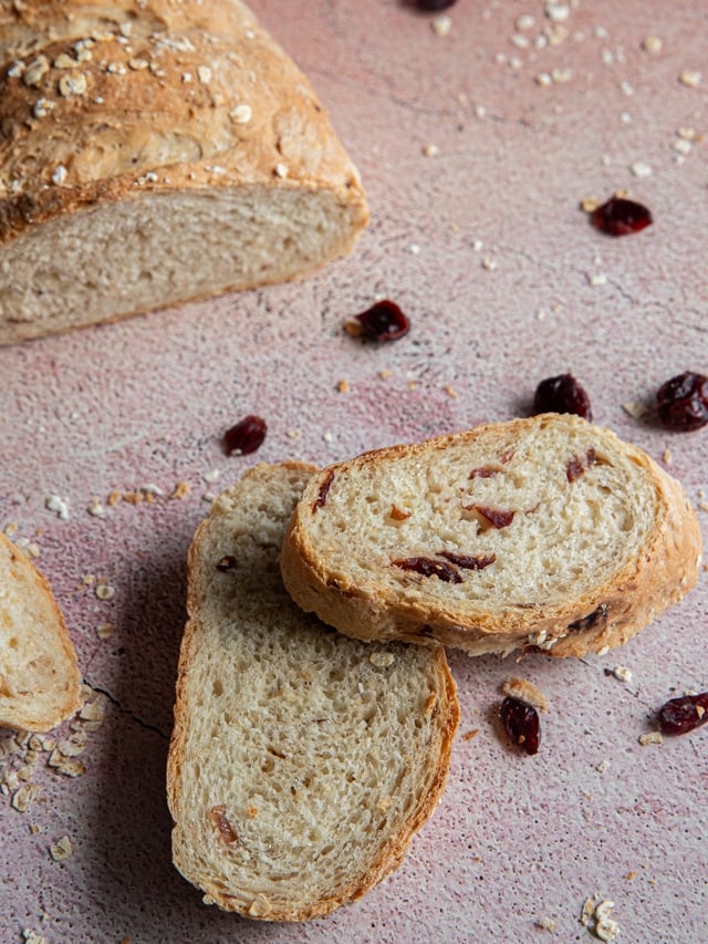 Easy Cranberry and Oat Bread Recipe